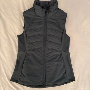 Lululemon Another Mile Vest in Palm (size 10)